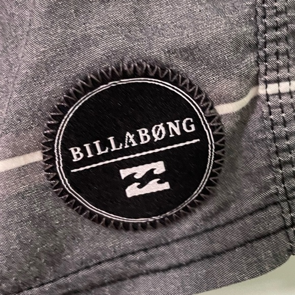 Billabong board shorts size 38 with 2 side pockets Very comfy - Picture 3 of 6